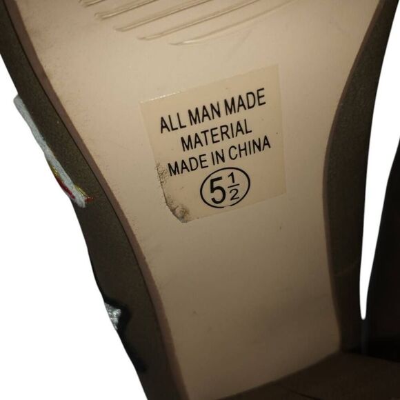 NOT JUST A PUMP ARMY GREEN EMBROIDERED PATCH HEELS SZ.5.5 EUC. - Picture 7 of 8